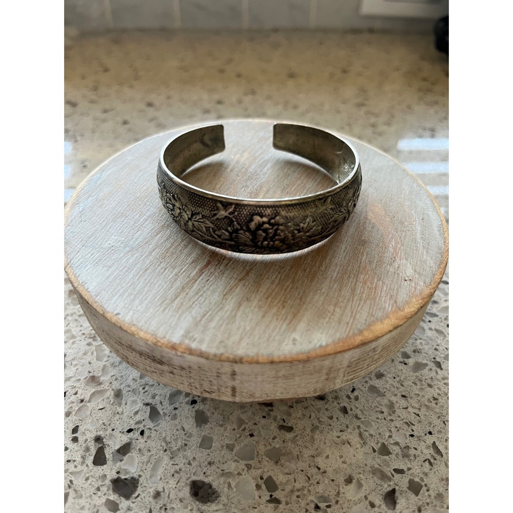 Vintage Silver Tone Floral Repousse Cuff Bracelet Boho‎ Textured Stamped Metal